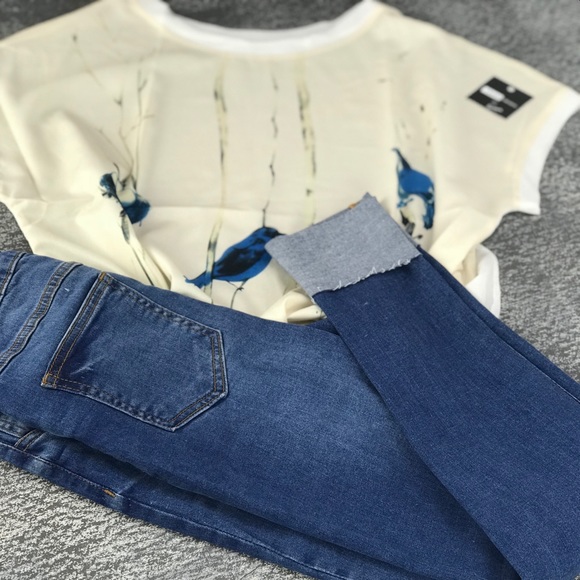 🔺SALE🔺Blue nested Bird Graphic Top - Picture 6 of 6